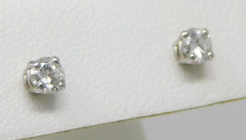 White gold pair of - kt,
